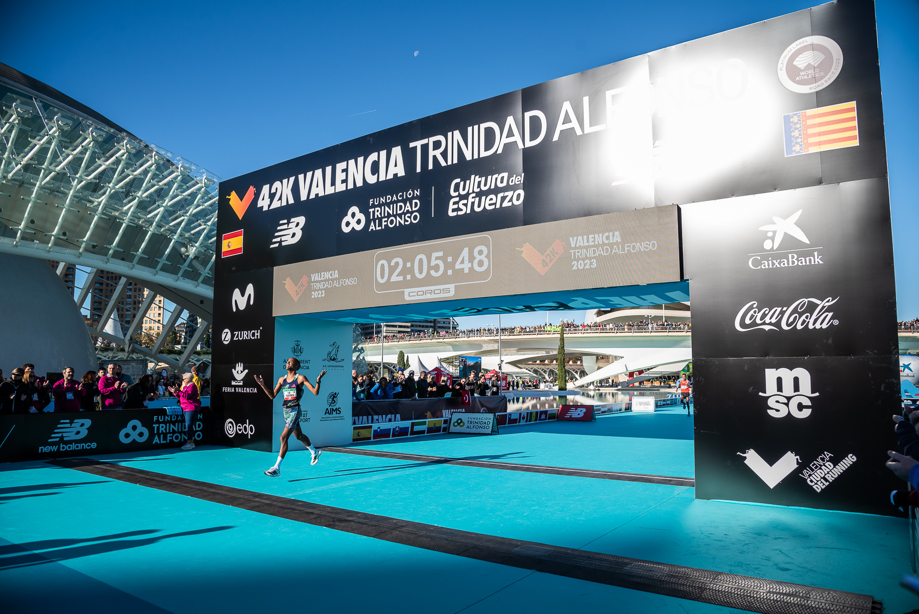 Novales y Maayouf, récords de España en el Maratón Valencia